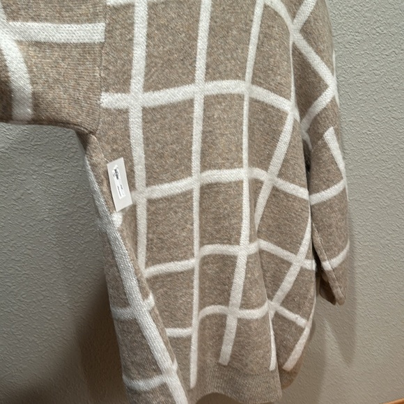 Large cardigan w oversized sleeves - Picture 7 of 10